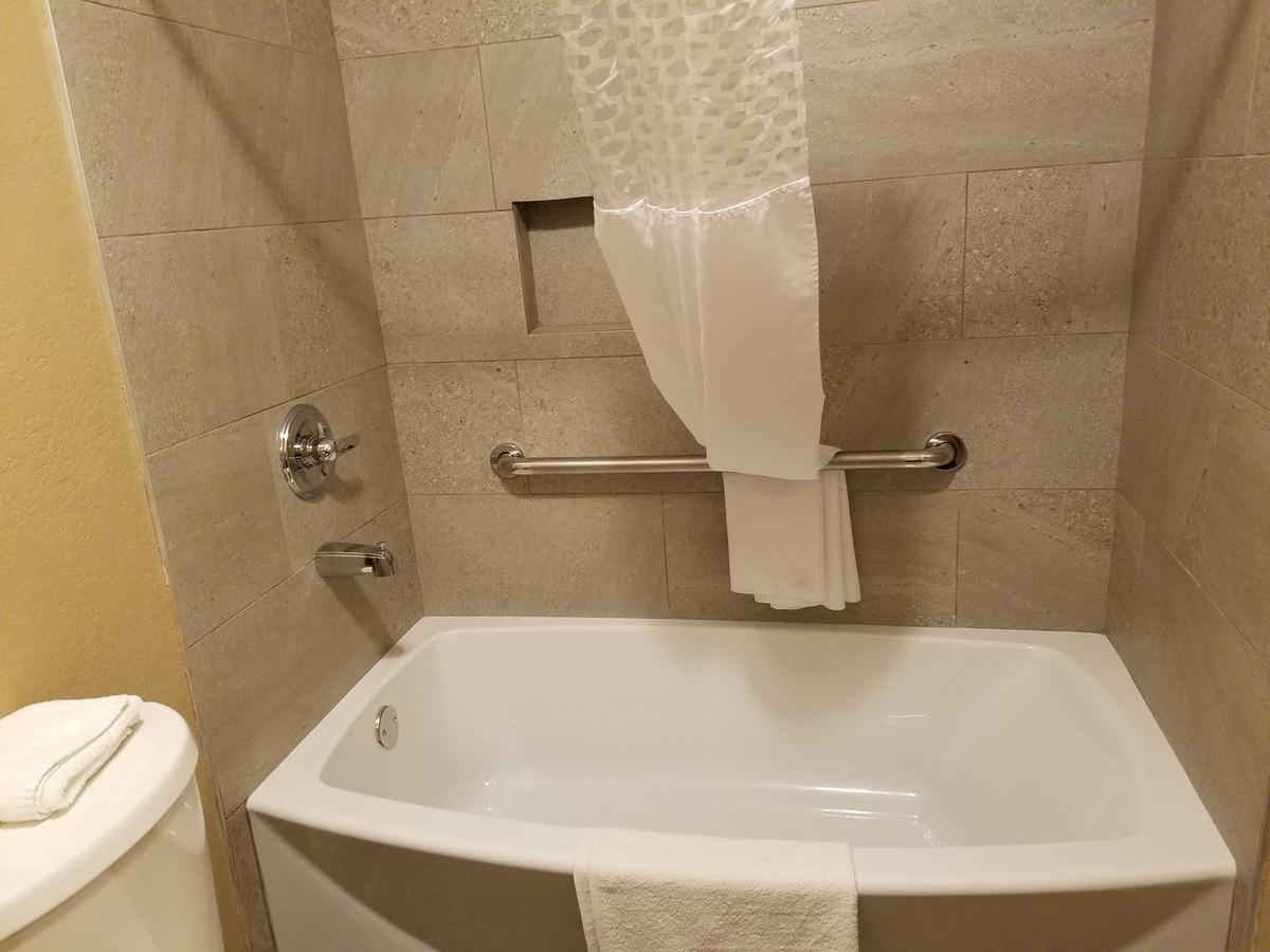 Budget Inn Чикаша Экстерьер фото